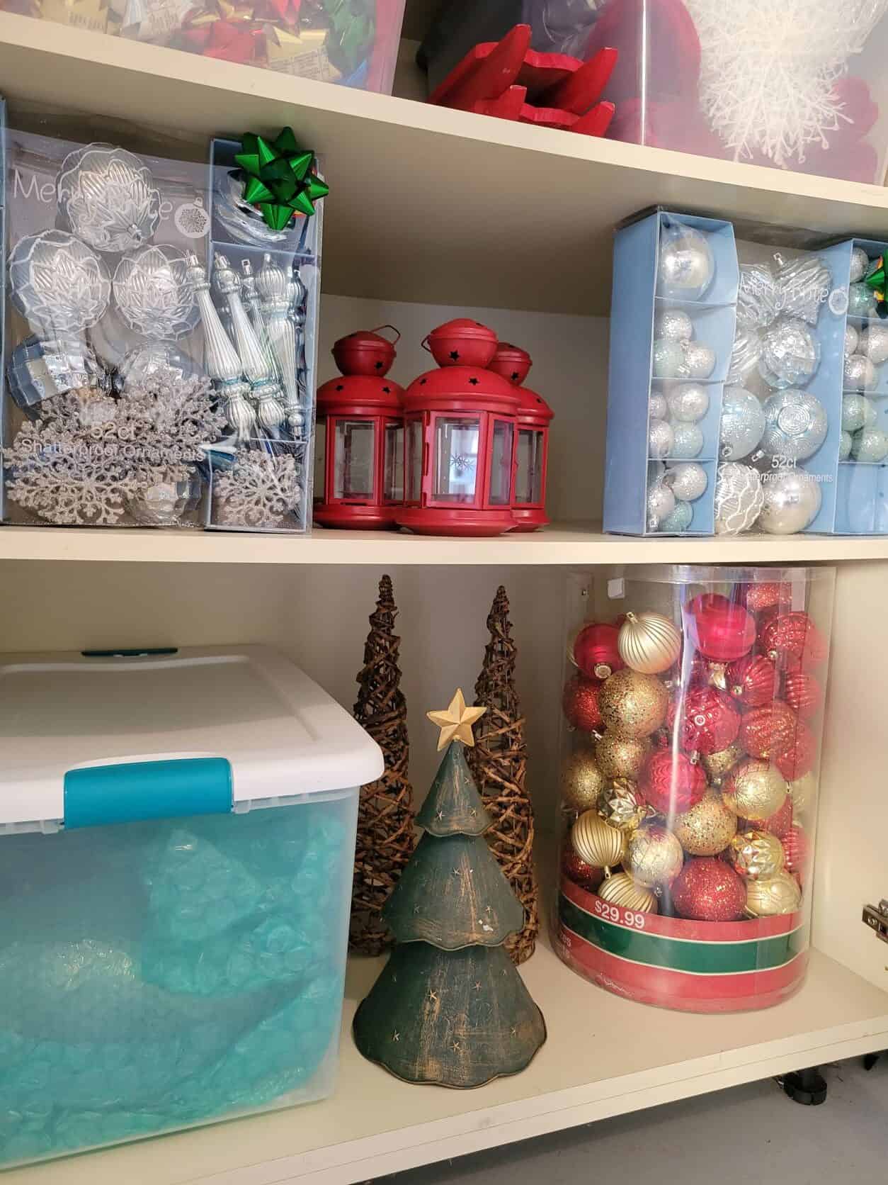 Holiday Decoration Organization